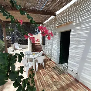  Casa vacanze Villetta Maestrale Cala Azzurra Italia